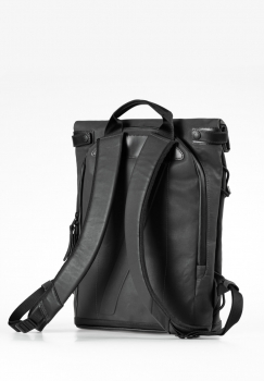 aunts & uncles Rucksack Yokohama volcanic ash