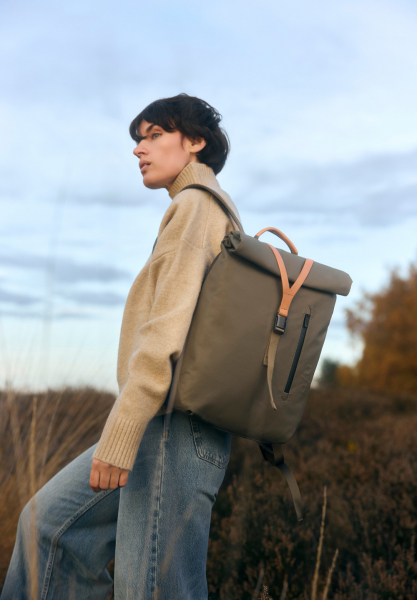 aunts&uncles Tama RE fallen rock